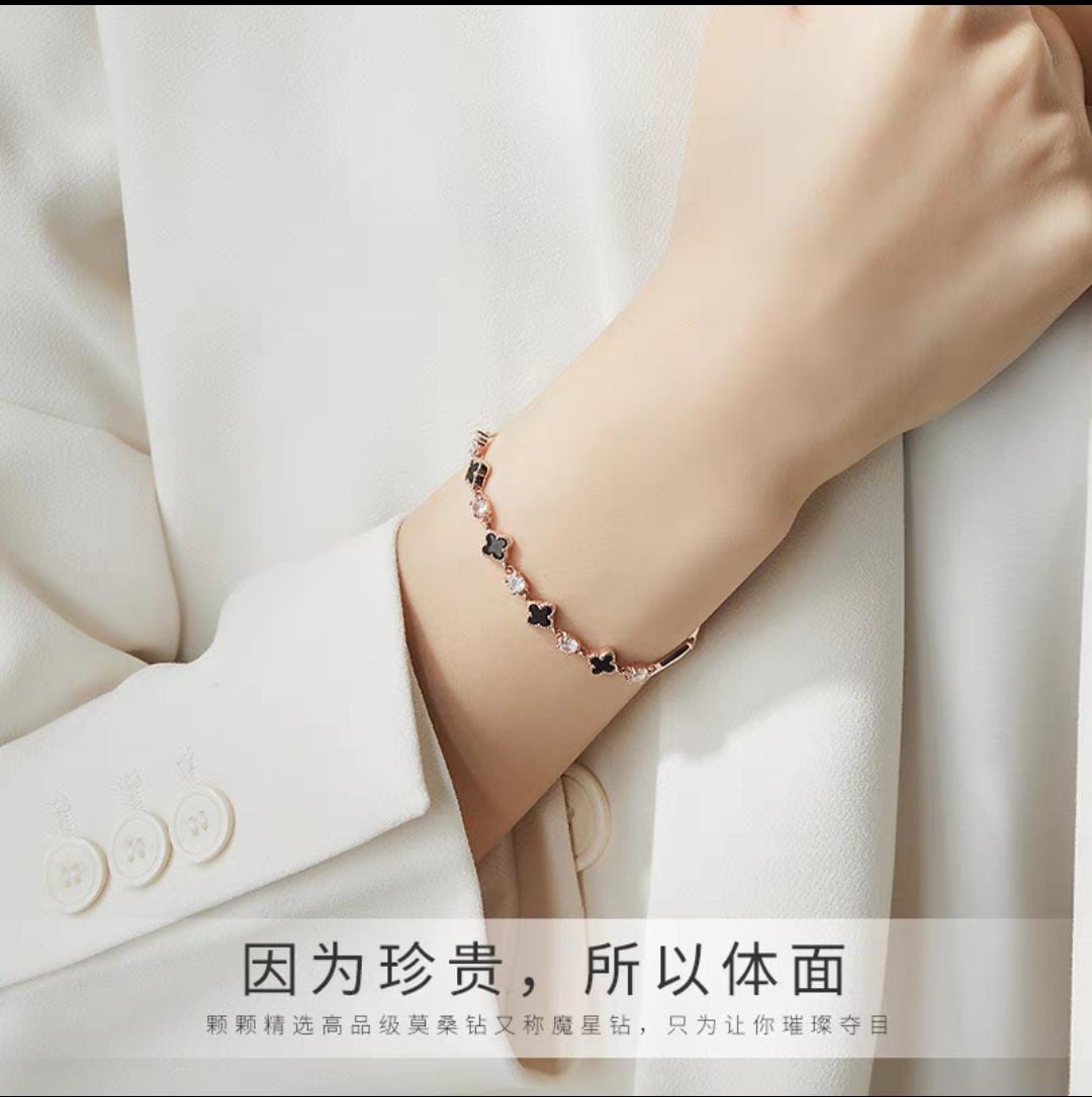Zircon Elegance Series 01 – Premium Zircon Bracelet Collection